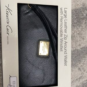 Kenneth Cole wristlet